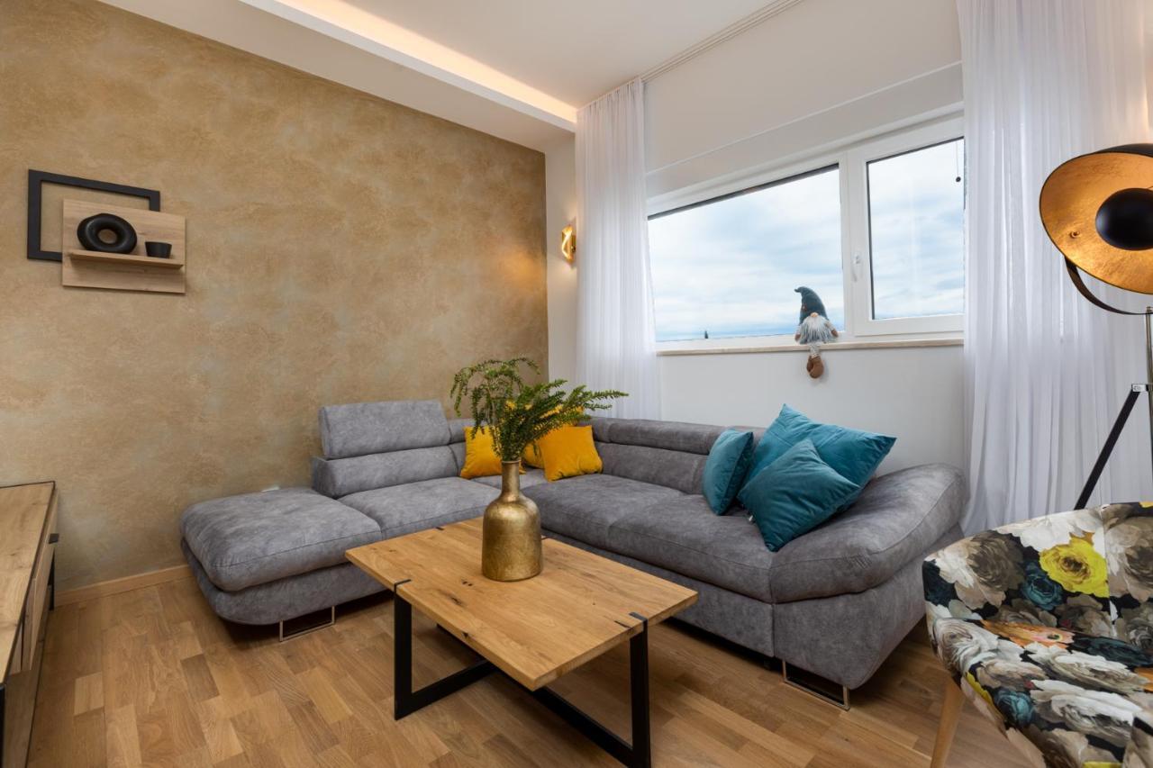 Apartment Muzini Malinska Ngoại thất bức ảnh